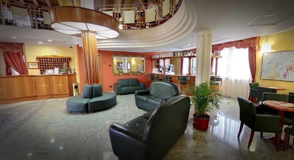 Riz B.b Hotel San Genesio ed Uniti